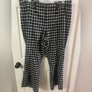 Cato 24W High Rise Pull-On Checkered Pants